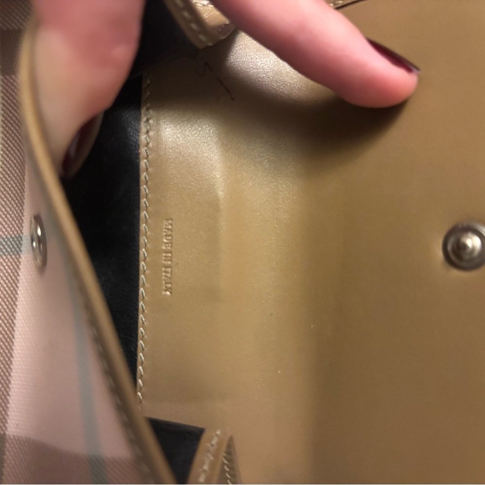 Burberry Tan and Cream Checkered Wallet - Picture 6 of 7
